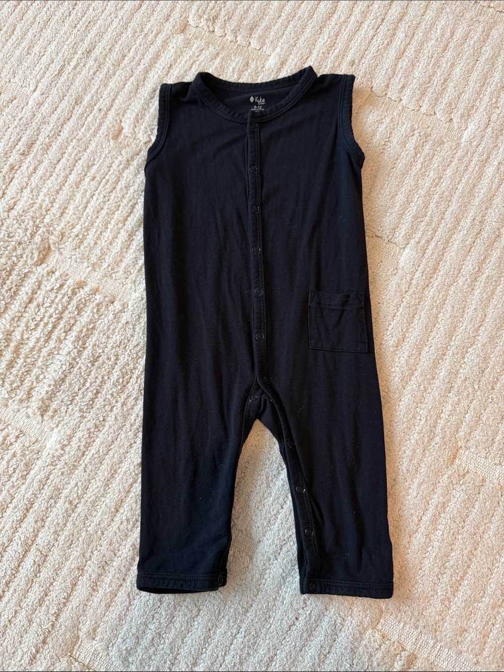 Kyte BABY Black Sleeveless Snap Romper